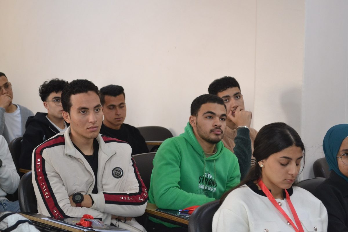 شرح عملي داخل المركز العلمي ببني سويف